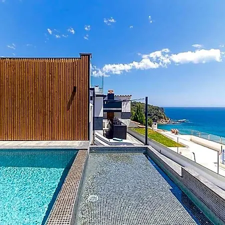 Casa Blanca -location Maitikoa Lloret de Mar